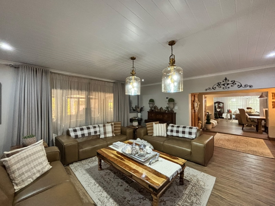 4 Bedroom Property for Sale in Grimbeeck Park North West